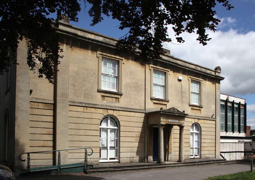 Apsley House, Swindon - May 2022 - R and S Jones