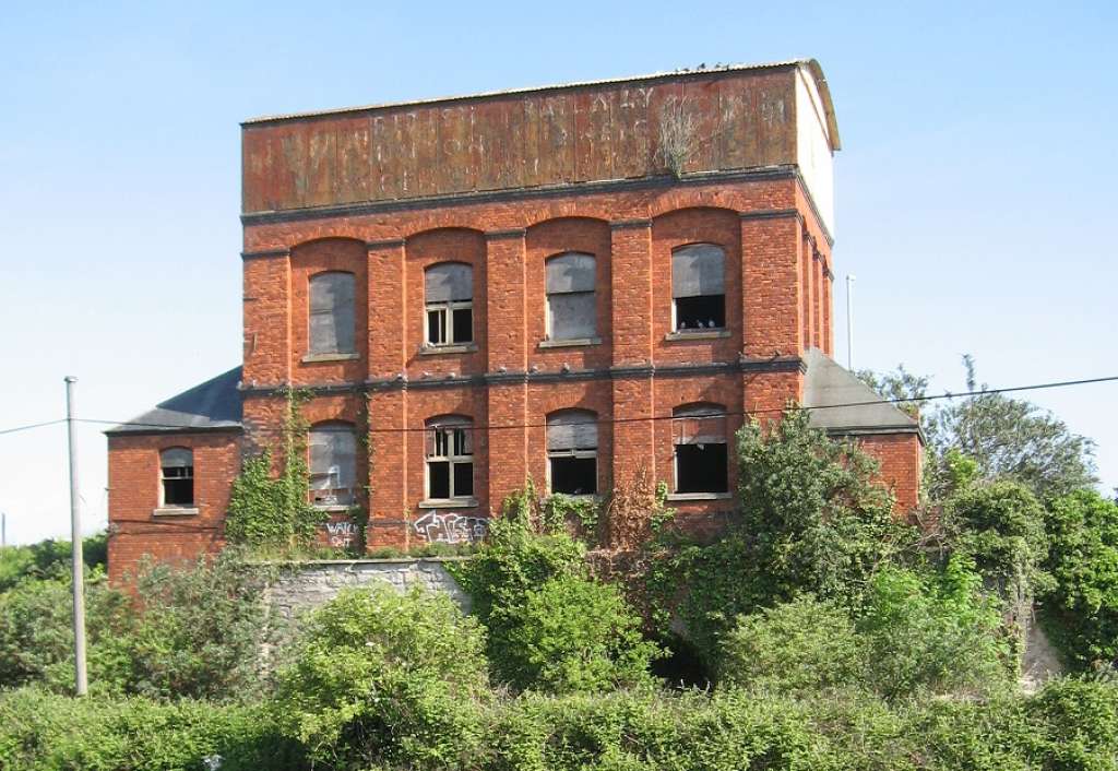 Firepool Pumping Station CC-BYSA 2.0 Chris Andrews