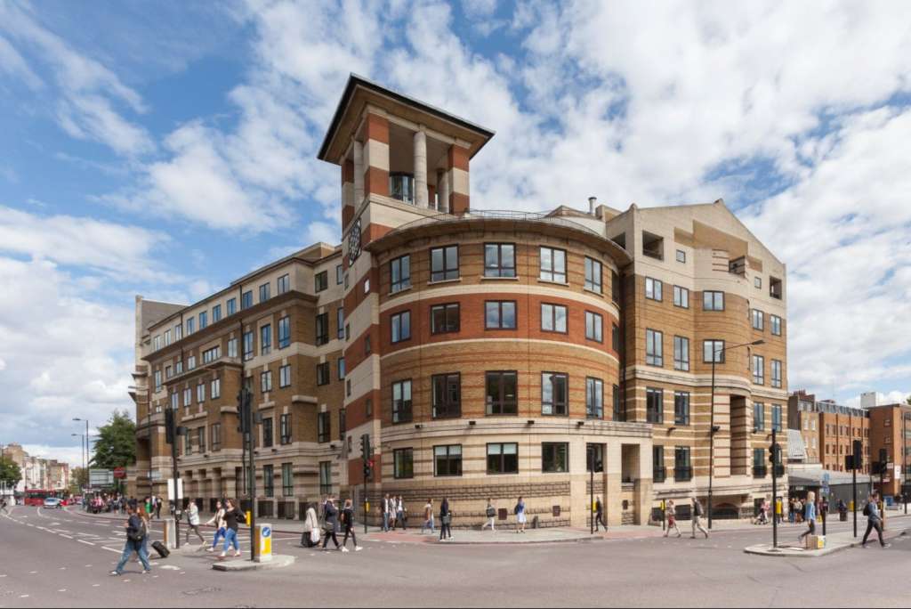 View of Angel Square from City Road in March 2022 (Credit: Wikipedia)